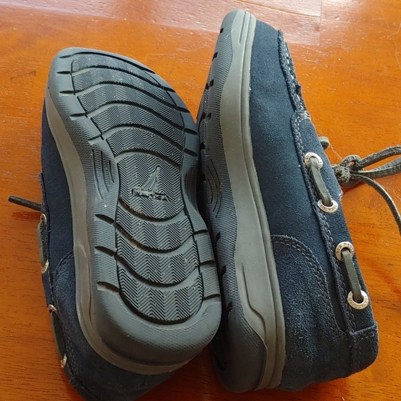 Nautica suede boat shoes with LEATHER 2 - Picture 4 of 4